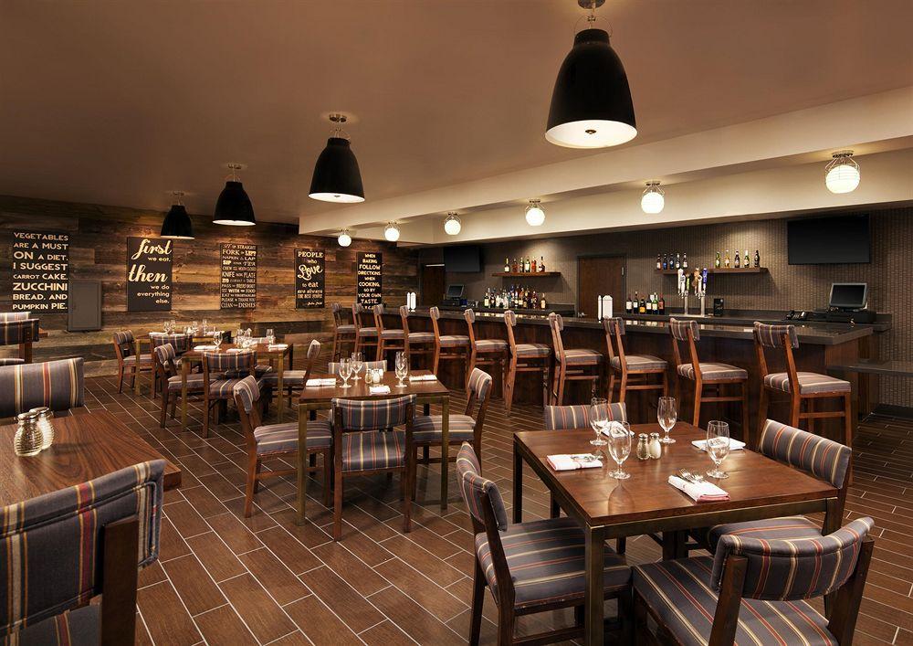 Four Points By Sheraton Phoenix South Mountain Екстер'єр фото
