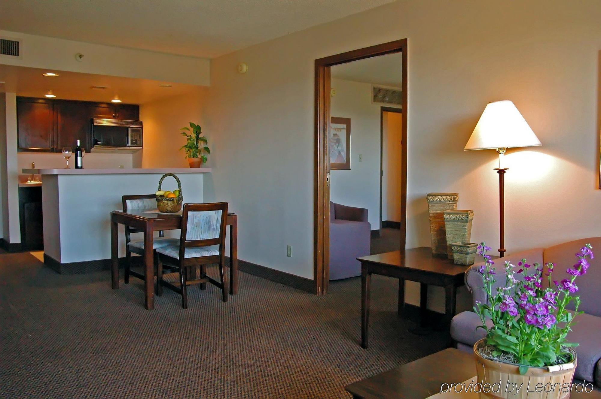 Four Points By Sheraton Phoenix South Mountain Екстер'єр фото