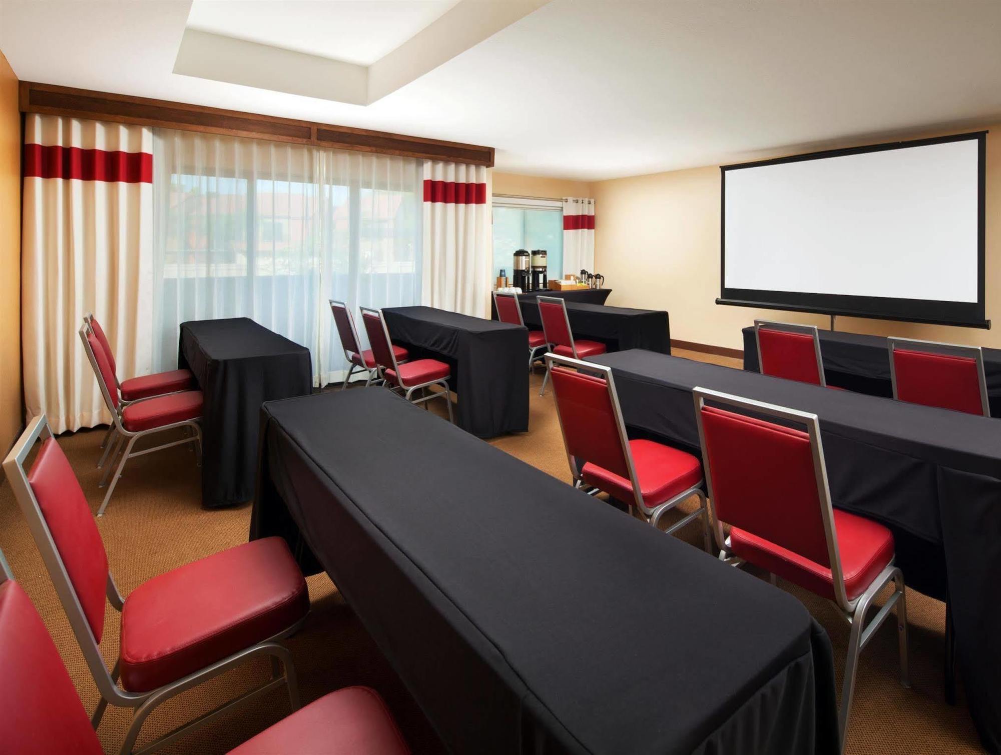 Four Points By Sheraton Phoenix South Mountain Екстер'єр фото